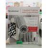 Image 1 : Brookstone Heated Throw - Black & White