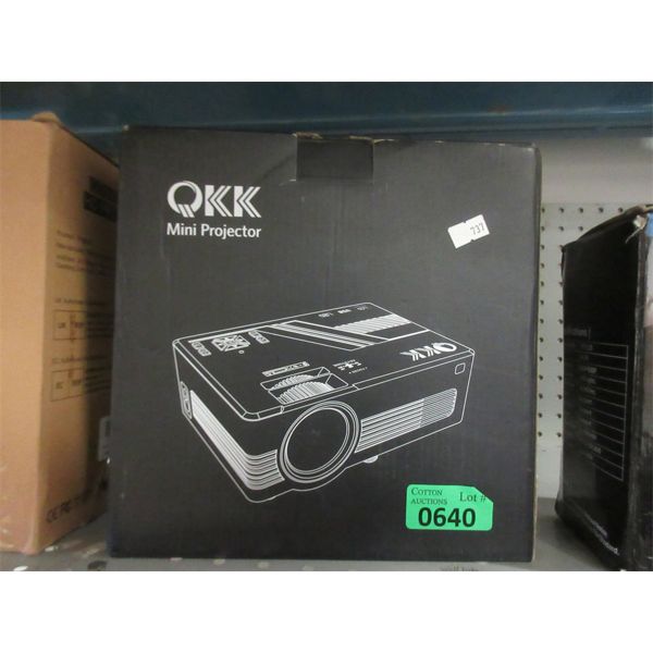 QKK MIni Projector