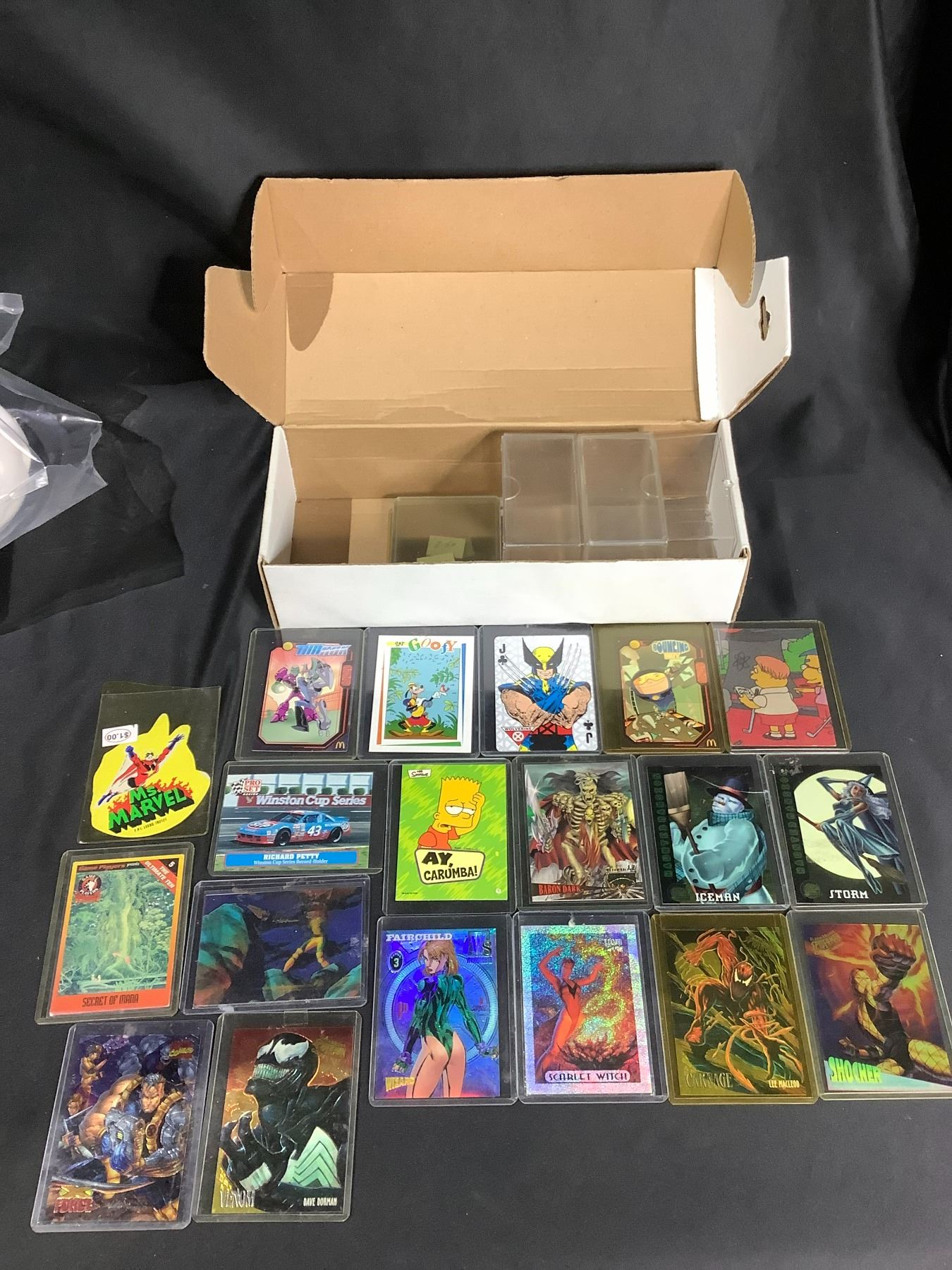 Collection Able Card ASSORTED COLLECTIBLE CARDS - Able Auctions