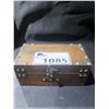 Image 1 : JEWELRY BOX WITH ASSORTED CONTENTS