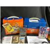 Image 3 : WAYNE GRETZKY COLLECTIONS: LUNCH BOXES, CARDS, COINS, PUCKS, & MORE