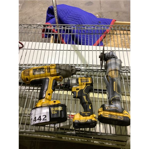 3 DEWALT TOOLS WITH BATTERIES : DRILLS AND GRINDER