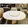 Image 2 : TABLE