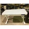Image 1 : AIRLIFT TABLE IN NEED OF REPAIRS