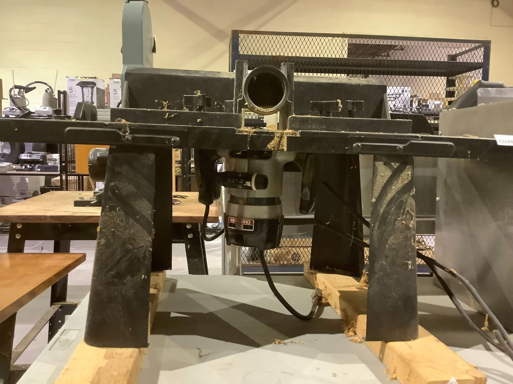 CRAFTSMAN DELUXE ROUTER TABLE 970771 WITH CRAFTSMAN ROUTER