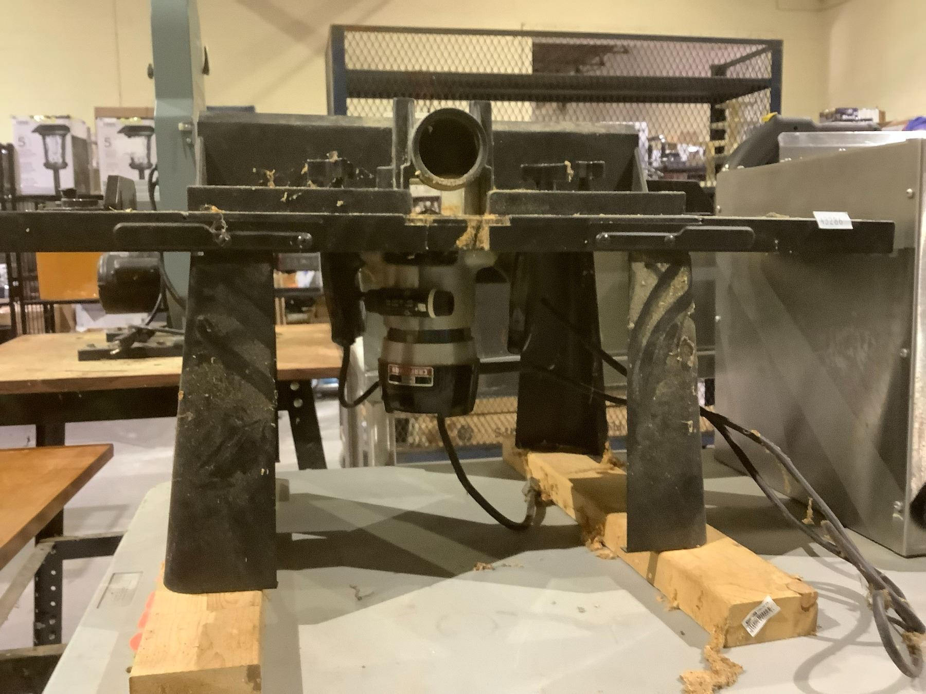 CRAFTSMAN DELUXE ROUTER TABLE 970771 WITH CRAFTSMAN ROUTER