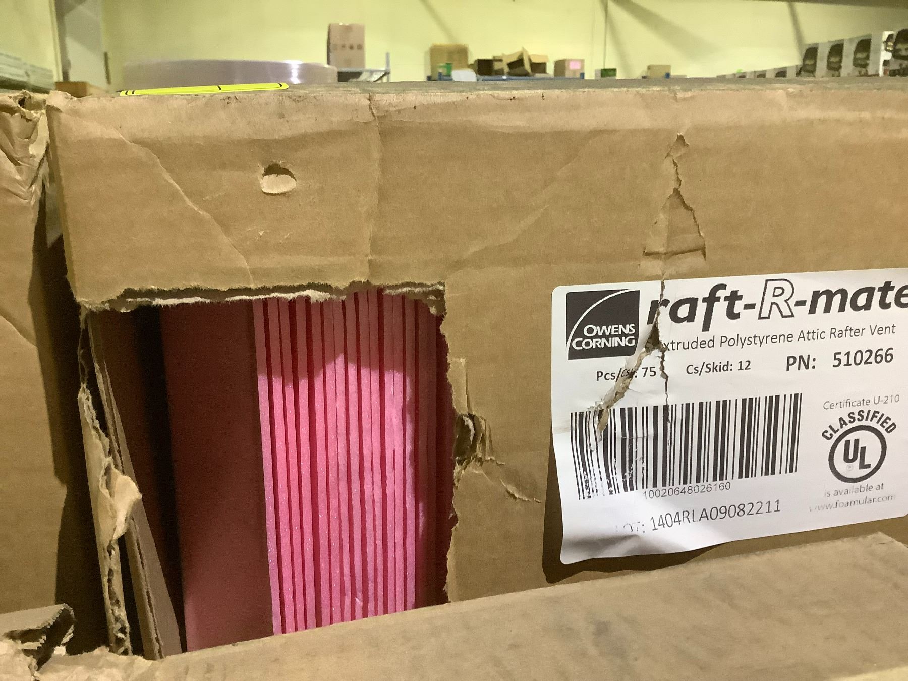 BOX OF RAFT-R-MATE EXTRUDED POLYSTRENE ATTIC RAFTER VENT 75 PIECES