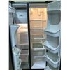 Image 2 : FRIGIDAIRE SIDE BY SIDE STAINLESS STEEL FRIDGE WITH ICE AND WATER