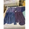 Image 2 : 8 MENS DRESS SHIRTS - SIZE MEDIUM