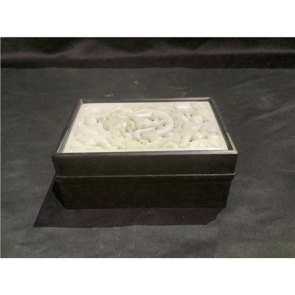 RETICULATED JADE PANEL INLAID WOODEN BOX