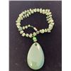 Image 1 : 10" JADE NECKLACE AND PENDANT