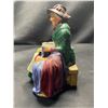 Image 2 : ROYAL DAULTON CHINA "SILKS AND RIBBONS" FIGURINE APPROX 7 X 5"