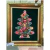 Image 1 : FRAMED LIGHT-UP CHRISTMAS TREE MADE WITH COSTUME JEWELRY