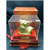 Image 2 : PRIVE PIG FIGURE IN DISPLAY CASE WITH BOX