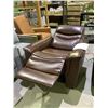 Image 2 : *TESTED WORKING* LEATHER POWER RECLINER WITH USB PORT