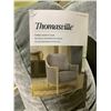 Image 2 : THOMASVILLE FABRIC ACCENT CHAIR