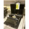 Image 1 : ANTIQUE TRIUMPH DURABEL TYPEWRITER WITH CASE