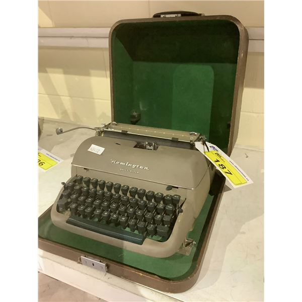 ANTIQUE REMINGTON QUIET RITER MIRACLE TAB TYPEWRITER WITH CASE