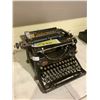 Image 1 : ANTIQUE UNDERWOOD STANDARD TYPEWRITER NO 5