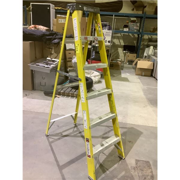 DAVIDSON 6' ALUMINUM STEP LADDER