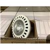 Image 2 : 2 CASES OF 16 YIGEDA PAR38-AC120V 17W COB-3000K-40-DIM LIGHT BULBS (32 BULBS TOTAL)