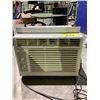 Image 2 : MIDEA 5000 BTU WINDOW AIR CONDITIONER