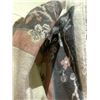 Image 2 : PATTERNED AREA RUG 82"