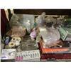 Image 2 : ASSORTED ITEMS INCLUDING; SANDALS, WAX WARMER, NAIL LACQUER & MORE