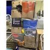 Image 2 : PALLET OF ASSORTED CLOTHING