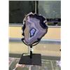 Image 2 : AGATE SLICE ON STAND APPROX 5-3/4X4-1/2" RETAIL $1298.51