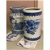 Image 1 : Set of 2 Chinese decorative ceramic vases