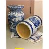 Image 3 : Set of 2 Chinese decorative ceramic vases