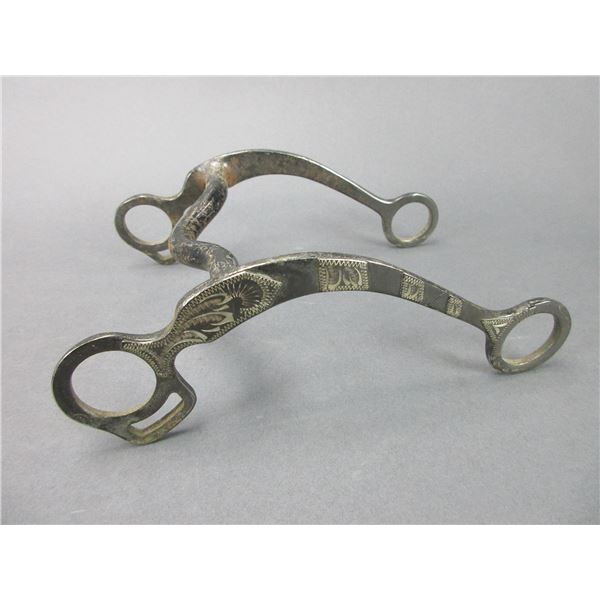 Overlaid Bit Long Shanks Grazing Mouth