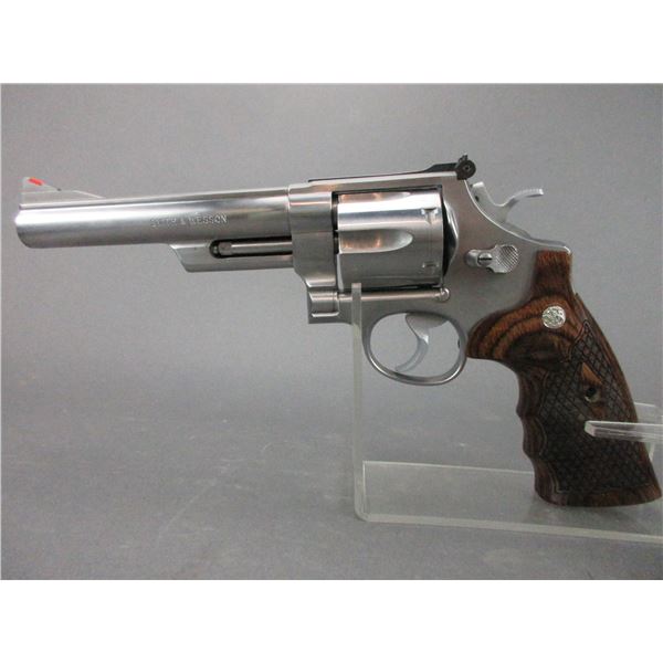 Smith And Wesson Model 629-1 Stainless Revolver- 44 Mag- 6" Barrel- Checkered Grips- Great Condition