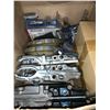 Image 2 : BOX OF ASSORTED SUBARU / RALLY CAR LARGE ENGINE VEHICLE PARTS