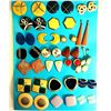 Image 1 : 25)  LOT OF 23 PAIRS OF ASSORT VINTAGE EARRINGS,