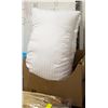 Image 1 : LOT OF 2 SHOWHOME KING SIZE PILLOWS