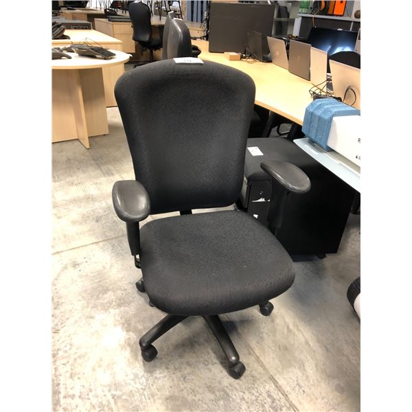 BLACK HIGH BACK MULTI-LEVER TASK CHAIR