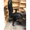 Image 2 : BLACK HIGH BACK MULTI-LEVER TASK CHAIR