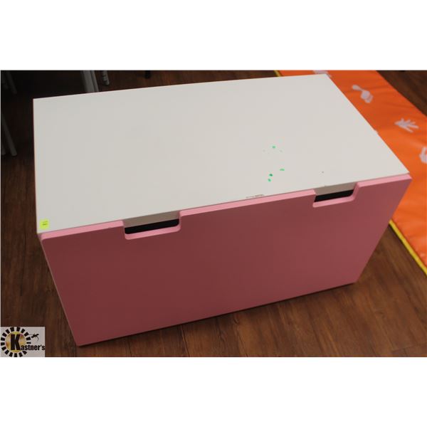 LARGE PINK AND WHITE TOY CHEST