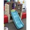 Image 1 : CHILDRENS PLAY EQUIPMENT WITH LADDER AND SLIDE