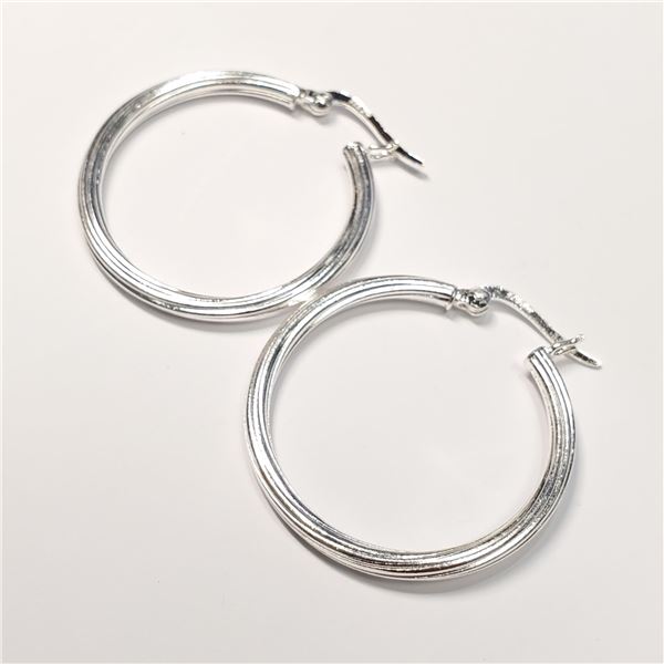 S100-71 SILVER HOOP EARRINGS