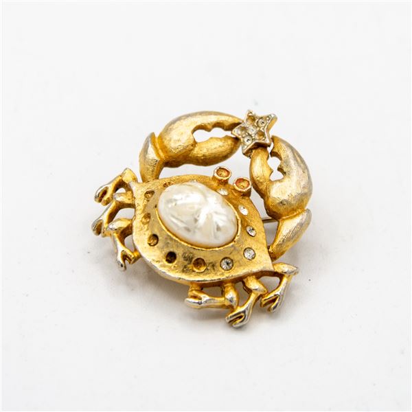 ESTATE GOLD TONE CRAB BROOCH W/ FAUX PEARL &