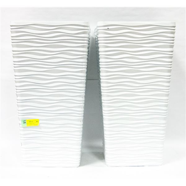 NEW PAIR OF WHITE 2FT INDOOR/OUTDOOR PLANTERS