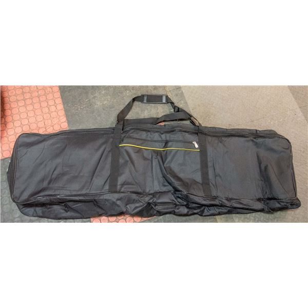 LARGE BLACK DUFFLE STYLE CARRY-ALL BAG