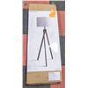 Image 1 : FREIGHT CLAIM UNION AND SCALE FLOOR LAMP