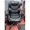 Image 1 : BLACK LEATHER AND FABRIC MESH OFFICE CHAIR -