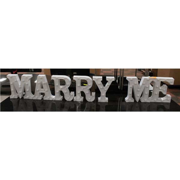 LED LIGHT UP LETTER  MARRY ME  SIGN, WHITE