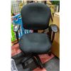 Image 1 : SWIVEL/TILT OFFICE CHAIR