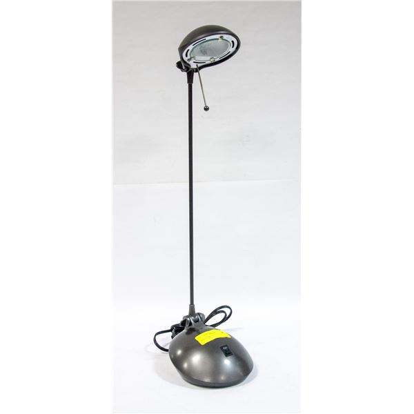 DESK LAMP